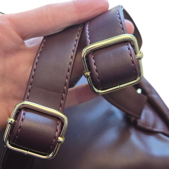 Liz Claiborne Backpack - Picture 3 of 4